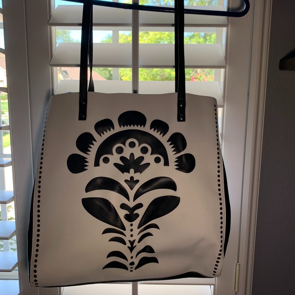 Vera Bradley Laser Cut Tote - Black & White
